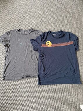 Marine Layer Graphic T-shirt’s (set of 2), Short Sleeve, Size M